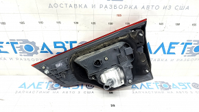 Light inside tailgate left Toyota Highlander 17-19