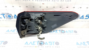 Light outer wing left Toyota Highlander 17-19 chip cut off