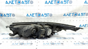 Headlight front right bare Toyota Highlander 17-19 halogen, light, driftwood, crack