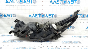 Headlight front right bare Toyota Highlander 17-19 halogen, light, driftwood, crack