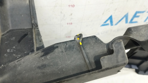 Left radiator deflector Toyota Highlander 17-19 2.7, 3.5, broken fasteners, broken