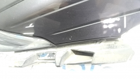 Radiator grill grill Toyota Venza 21 - sand, cracks, scratches