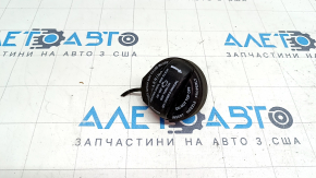 Fuel filler cap Audi Q5 8R 09-17 broken fastener