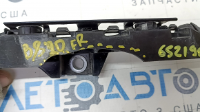 Front bumper mount right VW Passat 20-22 broken, missing fragment