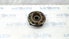 Front left hub Mercedes C-class W205 15-21 AWD rusty, broken bolt