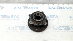 Front left hub Mercedes C-class W205 15-21 AWD rusty, broken bolt