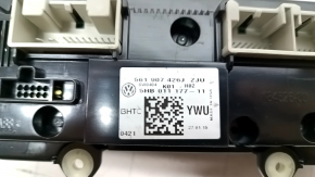 VW Tiguan 12-17 manual climate control with heated seats, cracks in glass
