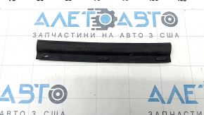 Hood seal on the hood right VW Passat 20-22
