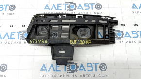 Rear bumper mount left under right light VW Passat 20-22 crack in mount