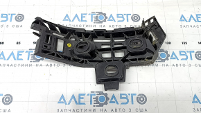 Rear bumper mount left under right light VW Passat 20-22 crack in mount