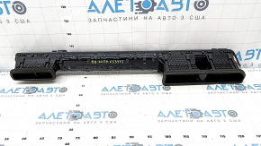 Front panel air duct deflector right VW Passat 20-22 cracks in fasteners