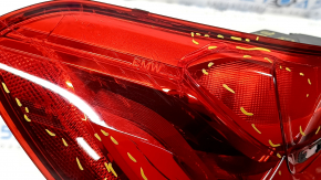 Light outer wing left BMW 7 G11 G12 16-19 under chrome molding, broken glass, cracks, broken mount