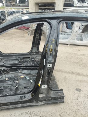 Body pillar central left BMW 5 F10 11-16 on the body, bumps