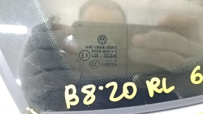 Window blind glass rear left VW Passat 20-22 chrome, scratches on chrome, torn seal