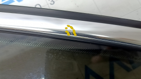 Window blind glass rear left VW Passat 20-22 chrome, scratches on chrome, torn seal