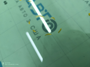 Glass of the front left door VW Passat 20-22 scratches
