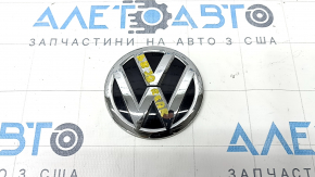 Emblem logo VW trunk lid VW Passat 20-22 broken guides