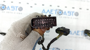 Wiring of the front bumper BMW X7 G07 19-22 for parking sensors, PMA, BSM and fog lights, the connector mount is broken