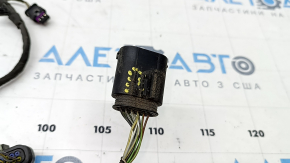 Wiring of the front bumper BMW X7 G07 19-22 for parking sensors, PMA, BSM and fog lights, the connector mount is broken