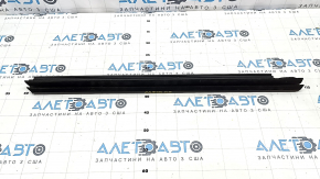 Glass seal inside rear right door BMW X7 G07 19 - under curtain