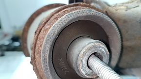 Honda HR-V 16-22 AWD rear beam is rusty, silents are cracked