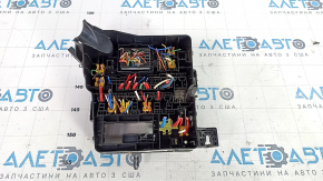 Underhood fuse box Kia Sorento 14-15