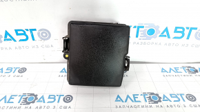 Hyundai Santa FE Sport 13-14 underhood fuse box cover scratches