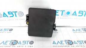 Hyundai Santa FE Sport 15-16 underhood fuse box cover scratches