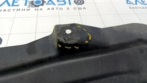 Front central underbody protection BMW X7 G07 19 - cracks in the fastening