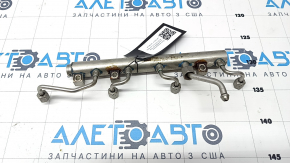 Fuel rail left BMW X7 G07 19-22 N63 without sensor