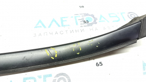 Right windshield molding Mercedes W167 GLE 350 450 20-23 scratches, seal tear