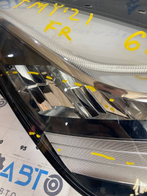 Tesla Model Y 20- LED Front Right Headlight Without Mount, Scratches