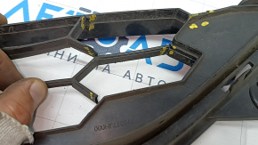 Lower grille of front bumper Honda HR-V 16-18 is broken, crack in fastening