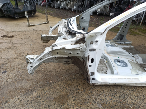 Front left quarter Honda HR-V 16-22 on the body, white, butt