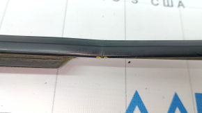 Molding door-glass central rear left Toyota Rav4 19- broken fastening, crack