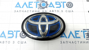 Toyota Rav4 19-hybrid front bumper emblem under radar, crack
