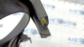 Left fog light frame Toyota Rav4 19 - crack in mount