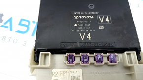 Under-dash fuse box assembly Toyota Rav4 19-