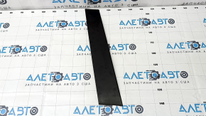 Door trim side front right Toyota Rav4 19 - broken fasteners, crack
