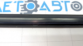 Molding door-glass central front right Toyota Rav4 19- worn