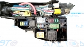 Nissan Pathfinder 13-20 underhood fuse box front left double, without cover