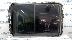 Panorama assembly Audi Q7 16 - black curtain, scratches on glass, needs cleaning