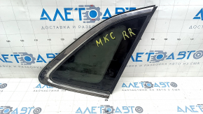 Window blind glass rear right Lincoln MKC 15 - scratches on chrome, cut seal