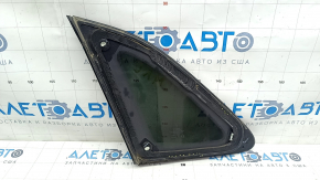Window blind glass rear right Lincoln MKC 15 - scratches on chrome, cut seal