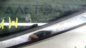 Window blind glass rear right Lincoln MKC 15 - scratches on chrome, cut seal