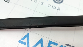 Left windshield molding Audi Q7 16 - seal tear, scratches