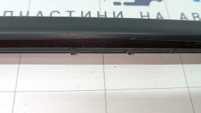 Right windshield molding Audi Q7 16 - seal tear, scratches