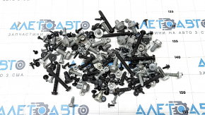 Audi Q7 16 interior hardware - incomplete