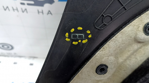 Left arch trim Audi Q7 16-19 black, broken mount, scratches, needs cleaning