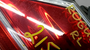 Light outer wing left Nissan Rogue 14-16 chip on glass, scuffed, crack